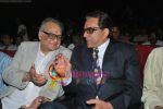 Dharmendra at Dadasaheb Phalke Awards in Bhaidas Hall on 3rd May 2011 (85).JPG